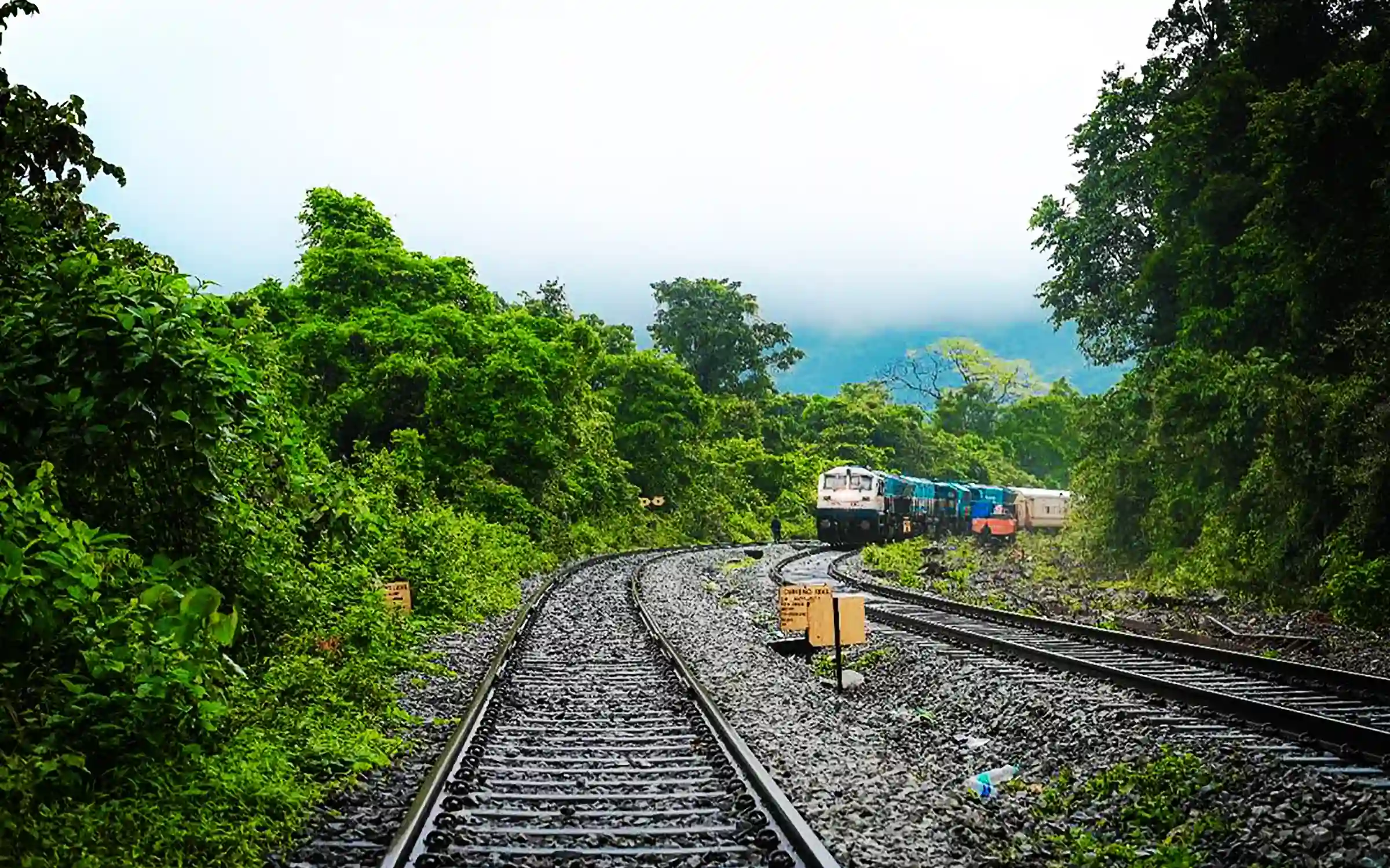 4 Days Goa Tour Package with North Goa & Dudhsagar